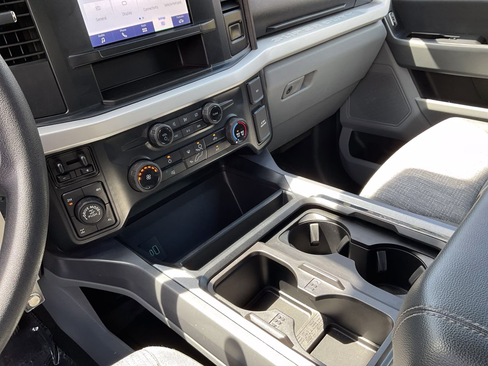 2024 Black Metallic Ford Super Duty F-250 SRW XLT 4X4 Truck