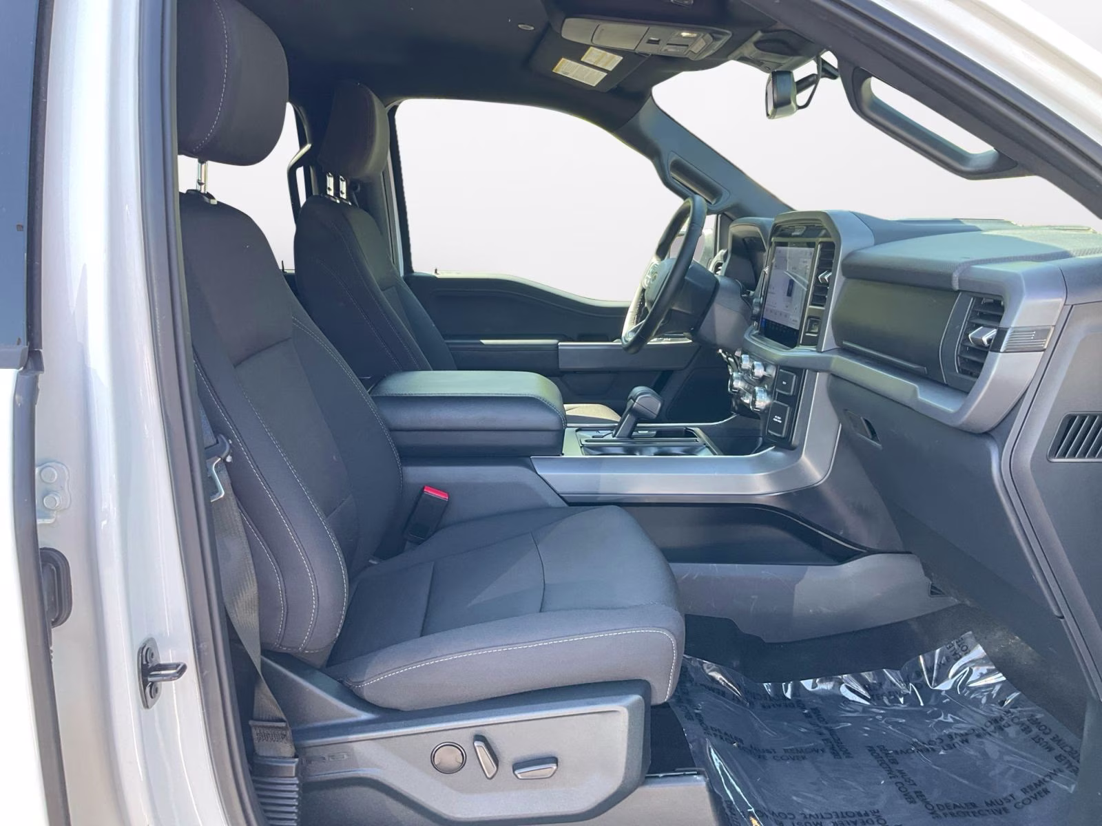 2025 White Ford F-150 XLT 4X4 Truck