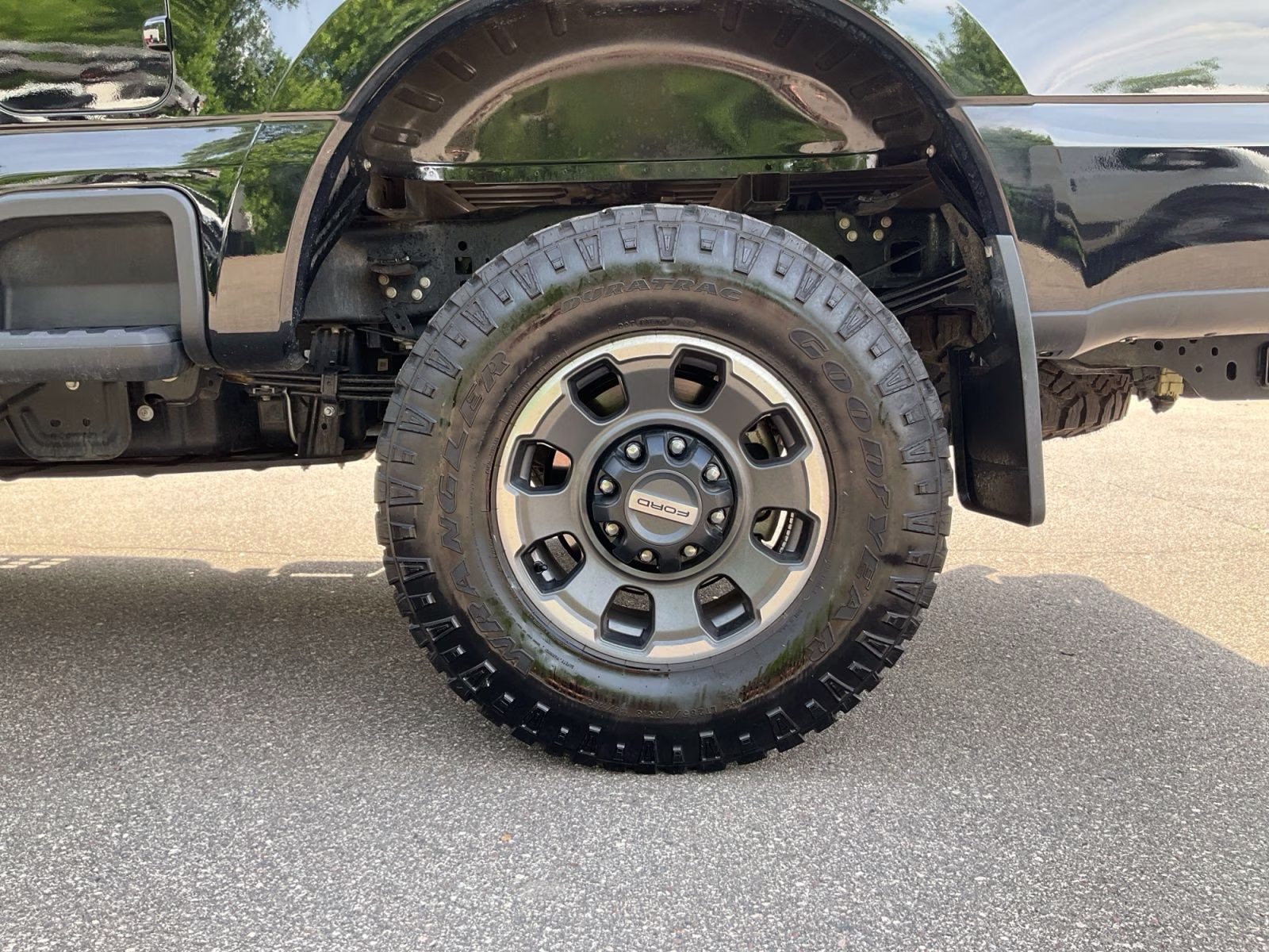 2024 Black Metallic Ford Super Duty F-250 SRW XLT 4X4 Truck