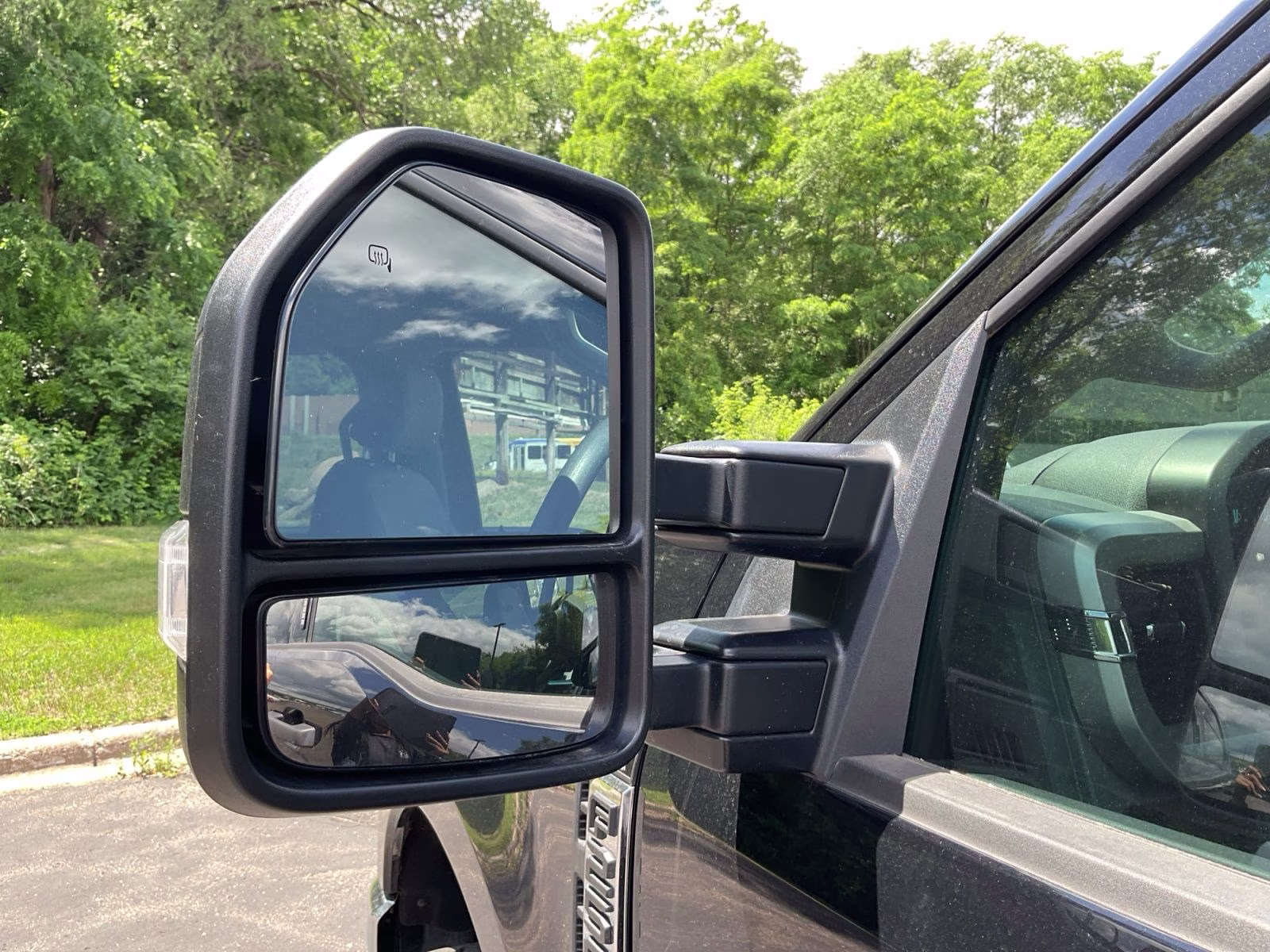 2024 Black Metallic Ford Super Duty F-250 SRW XLT 4X4 Truck