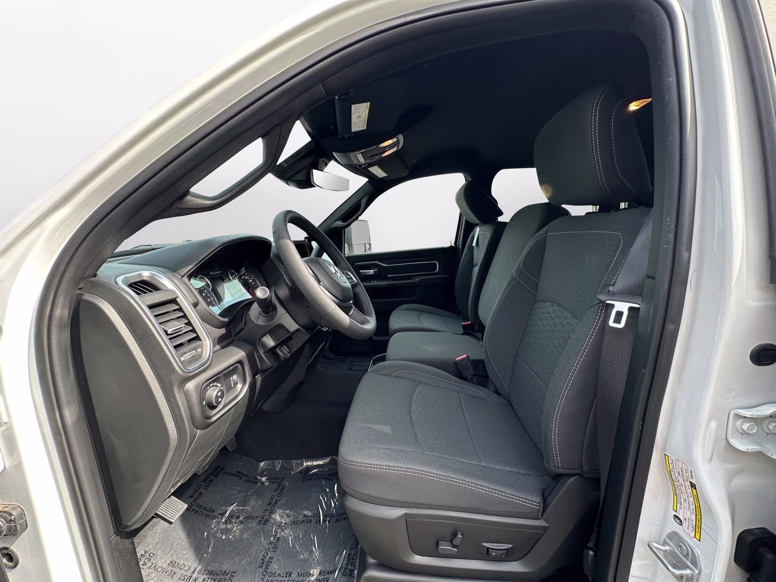 2025 Bright White Clearcoat Ram 2500 Big Horn 4X4 Truck