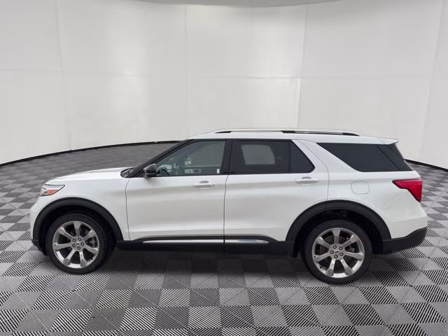 2020 White Metallic Ford Explorer Platinum 4X4 SUV