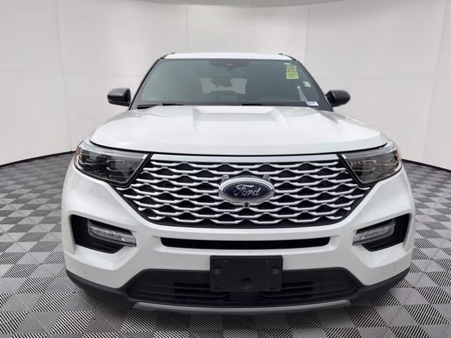 2020 White Metallic Ford Explorer Platinum 4X4 SUV