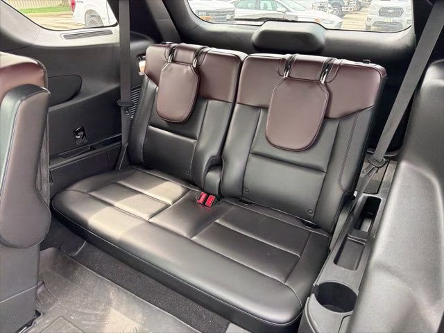 2020 White Metallic Ford Explorer Platinum 4X4 SUV