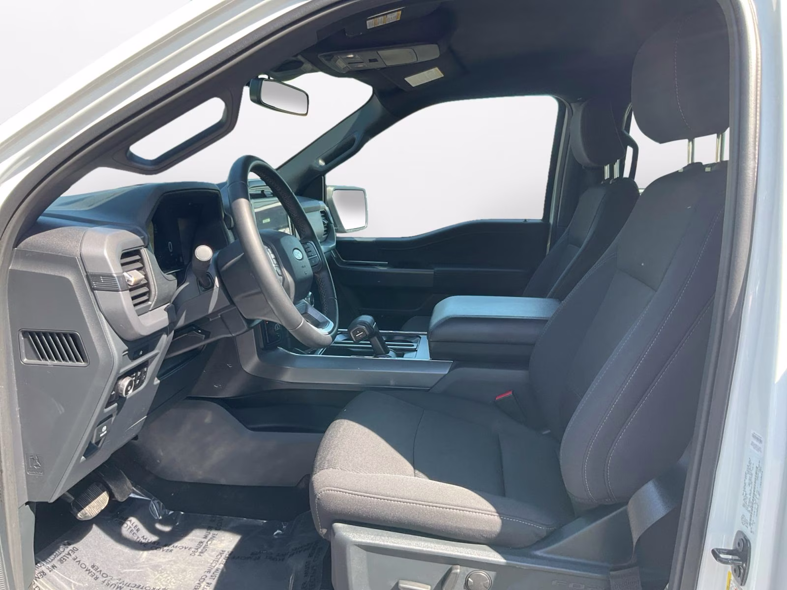 2025 White Ford F-150 XLT 4X4 Truck