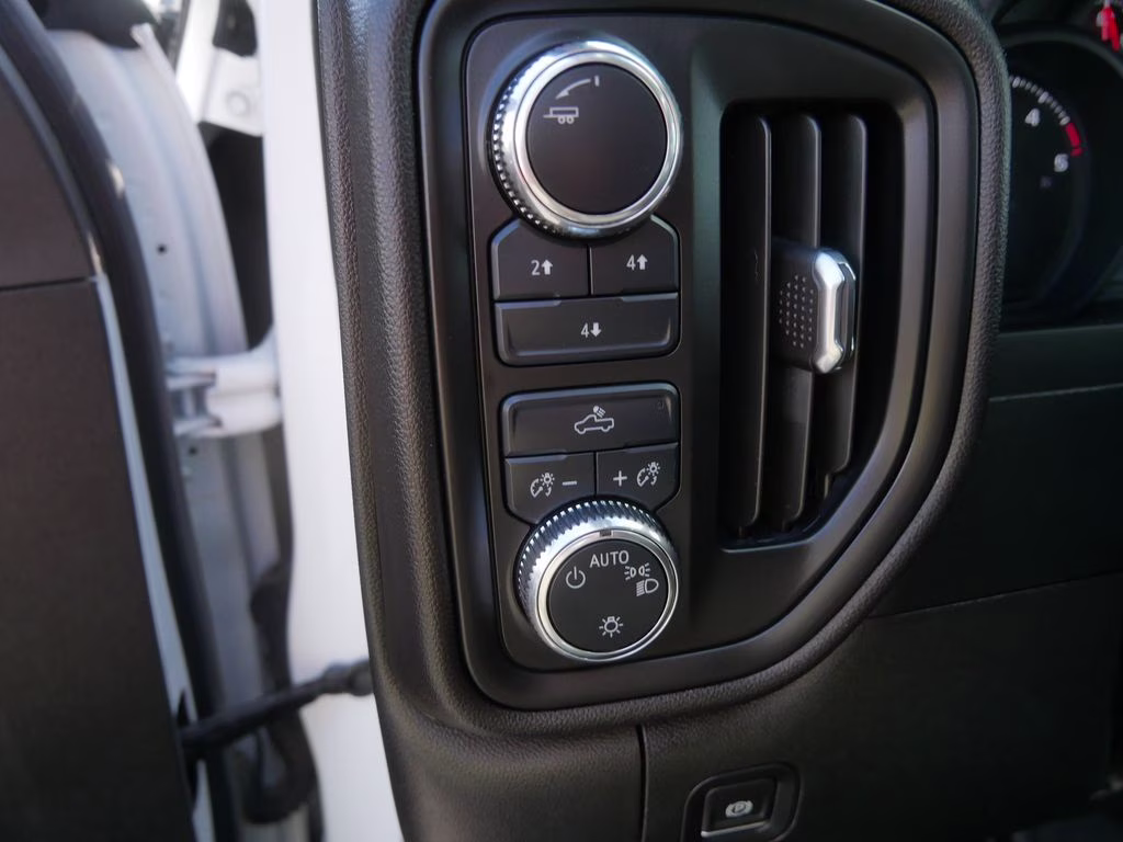 2024 White GMC Sierra 2500HD Pro 4X4 Truck