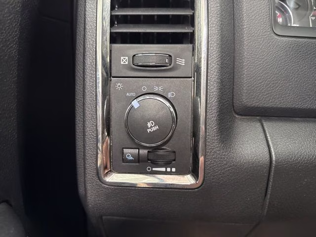 2013 Copperhead Pearlcoat Ram 1500 Sport 4X4 Truck