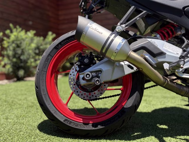 2021 Aprilia TUONO