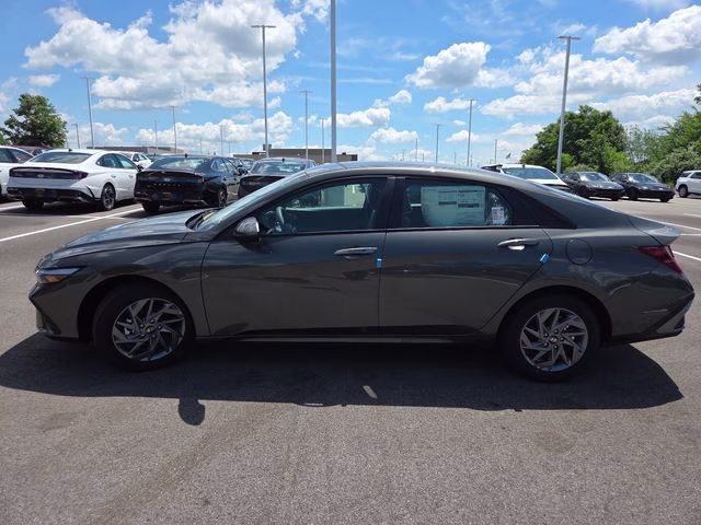 2026 Amazon Gray Hyundai Elantra Hybrid Blue FWD Sedan