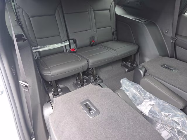 2026 Summit White GMC Yukon Denali 4X4 SUV