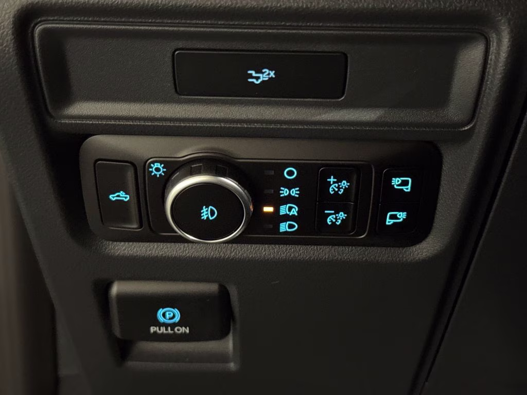 2026 Avalanche Ford F-150 XLT 4X4 Truck