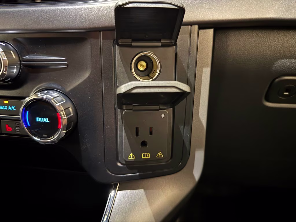 2026 Avalanche Ford F-150 XLT 4X4 Truck