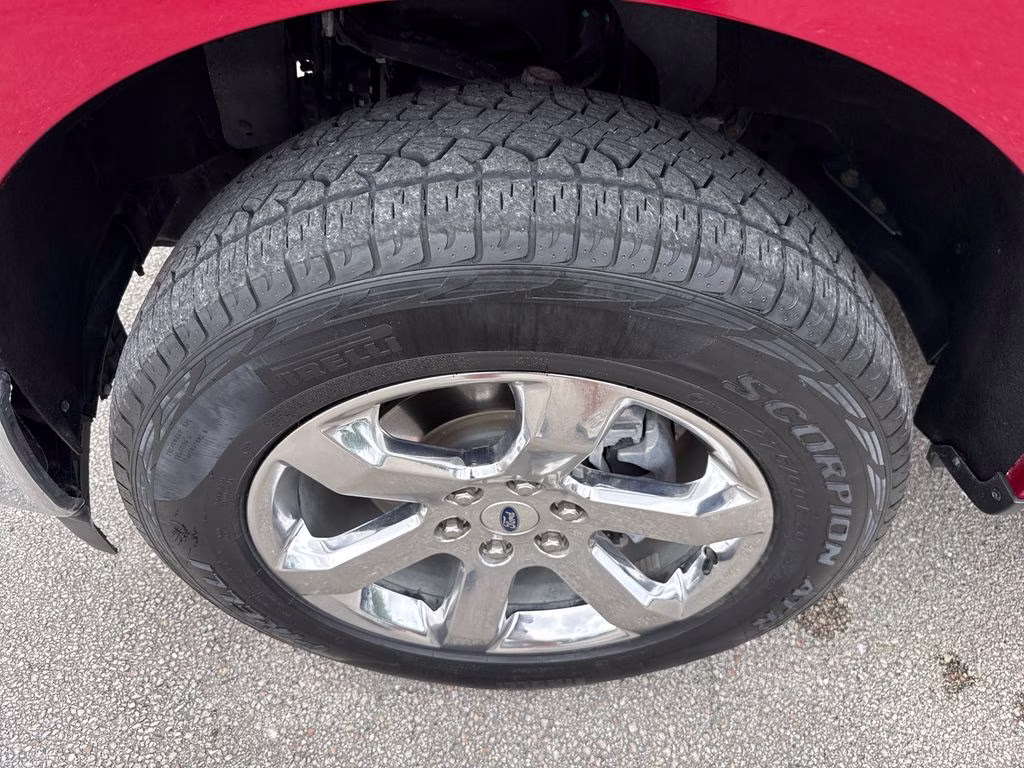 2023 Rapid Red Metallic Tinted Clearcoat Ford F-150 Lariat 4X4 Truck