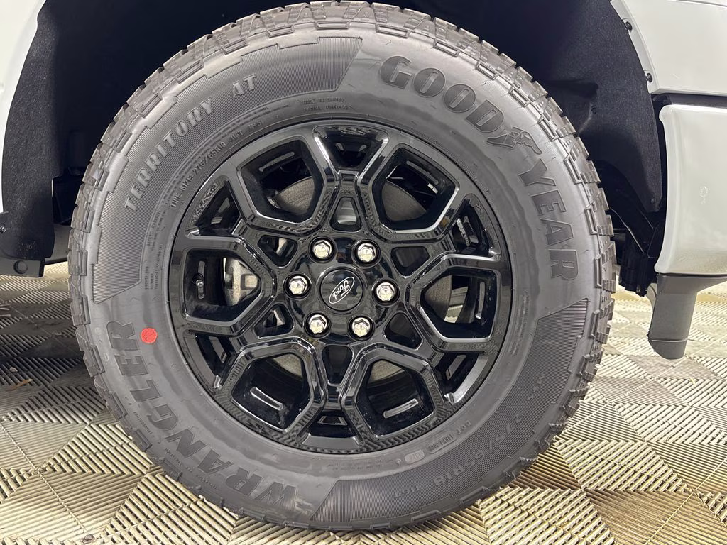 2026 Avalanche Ford F-150 XLT 4X4 Truck