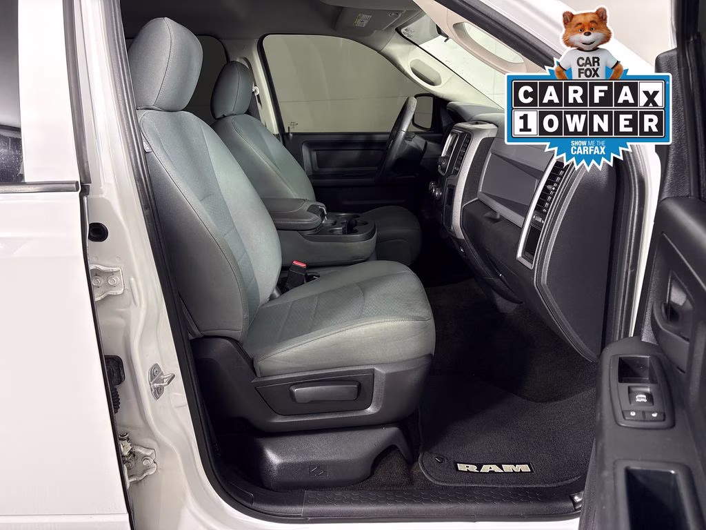 2017 Bright White Clearcoat Ram 1500 Express 4X4 Truck