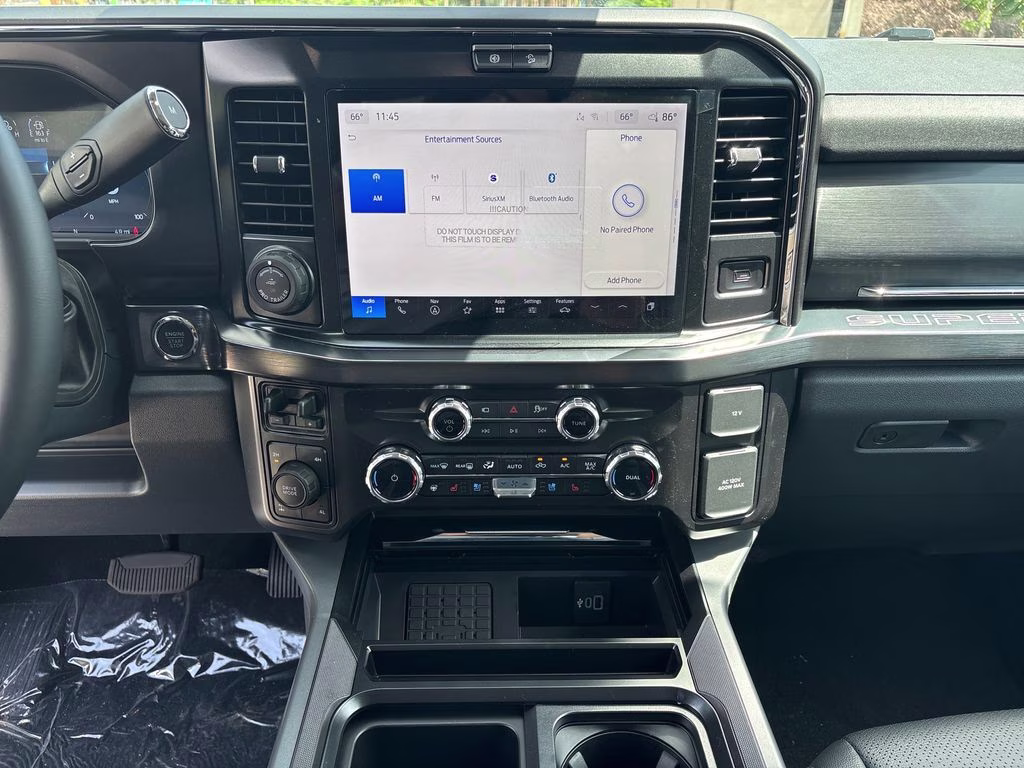 2026 Oxford White Ford Super Duty F-250 SRW Lariat 4X4 Truck
