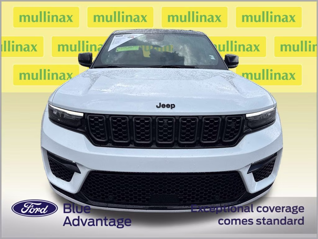 2025 Bright White Clearcoat Jeep Grand Cherokee Summit Reserve 4X4 SUV