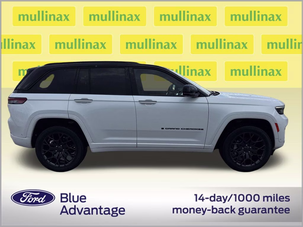 2025 Bright White Clearcoat Jeep Grand Cherokee Summit Reserve 4X4 SUV
