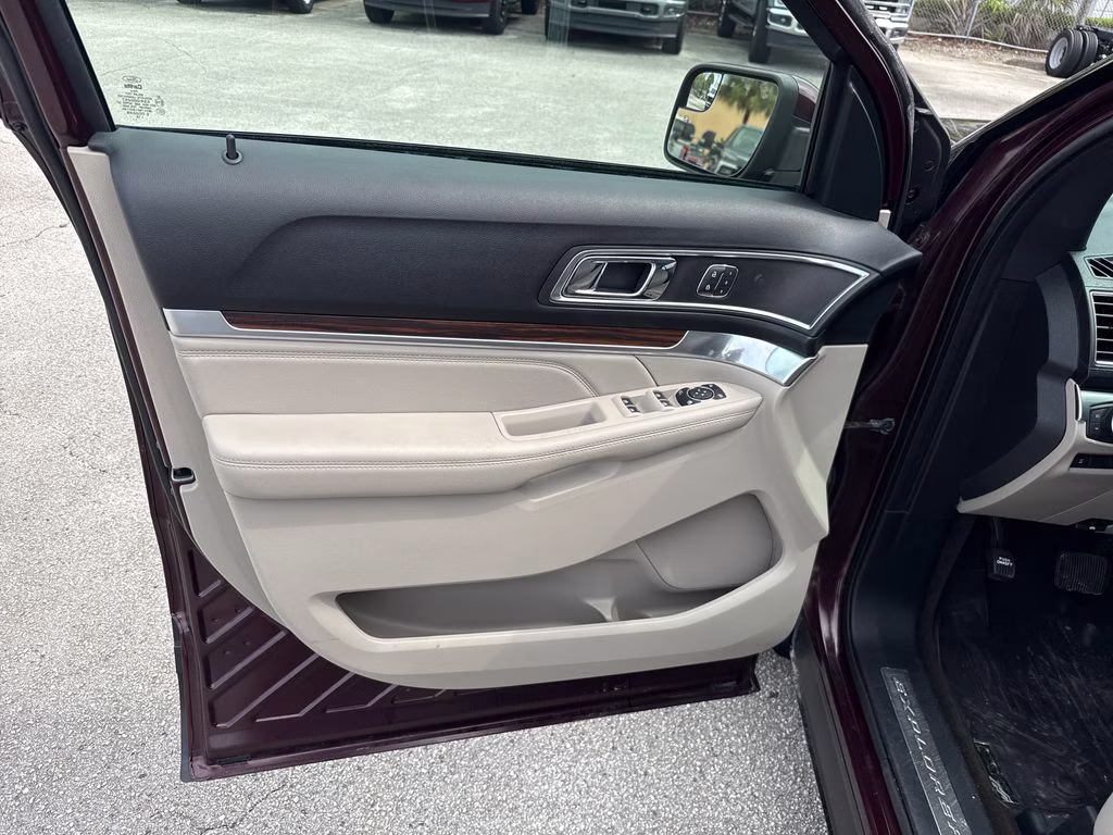 2018 Burgundy Velvet Metallic Tinted Clearcoat Ford Explorer Limited FWD SUV