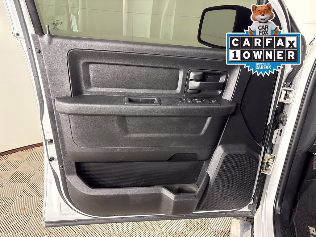 2017 Bright White Clearcoat Ram 1500 Express 4X4 Truck