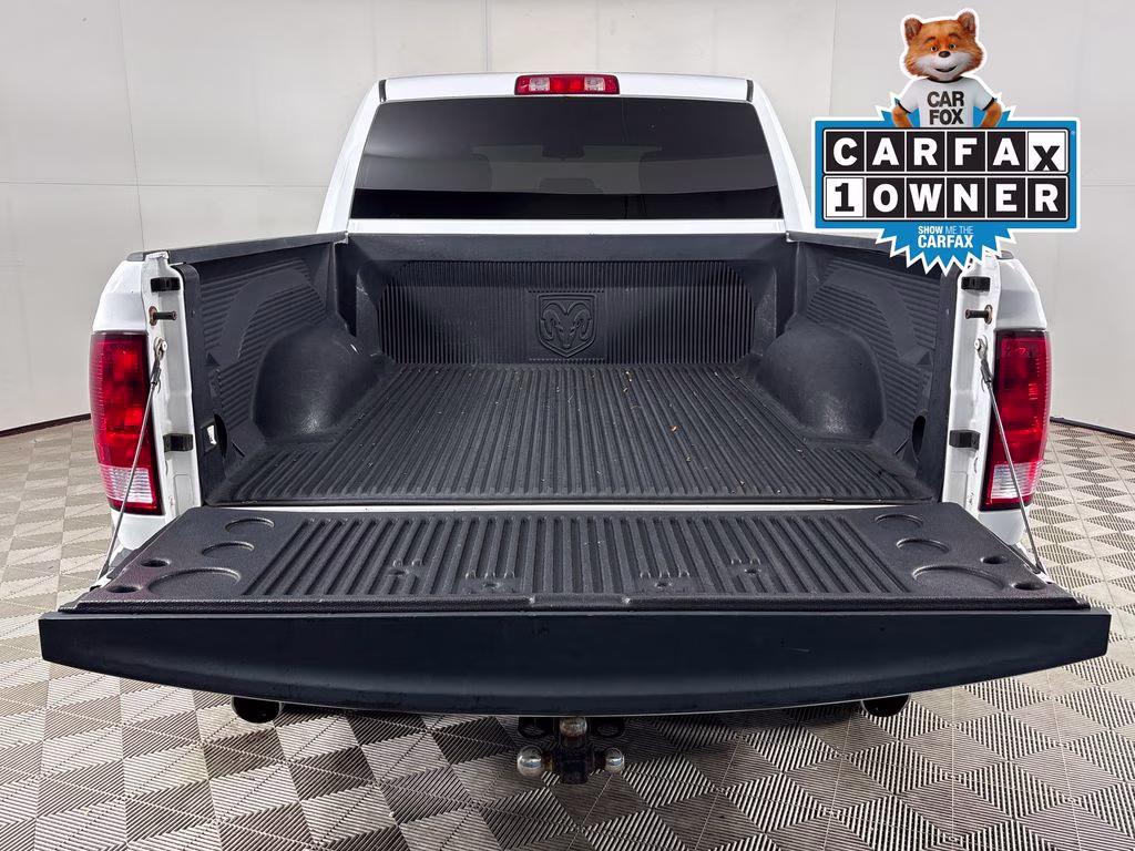 2017 Bright White Clearcoat Ram 1500 Express 4X4 Truck