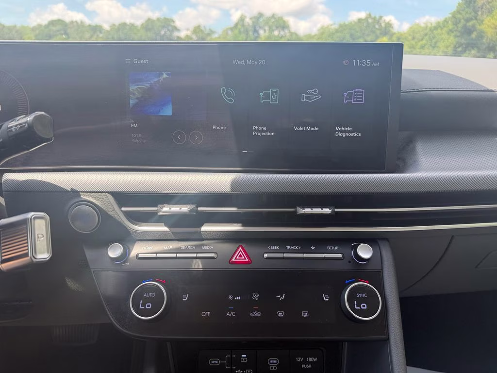 2025 Aero Silver Hyundai Sonata SEL FWD Sedan