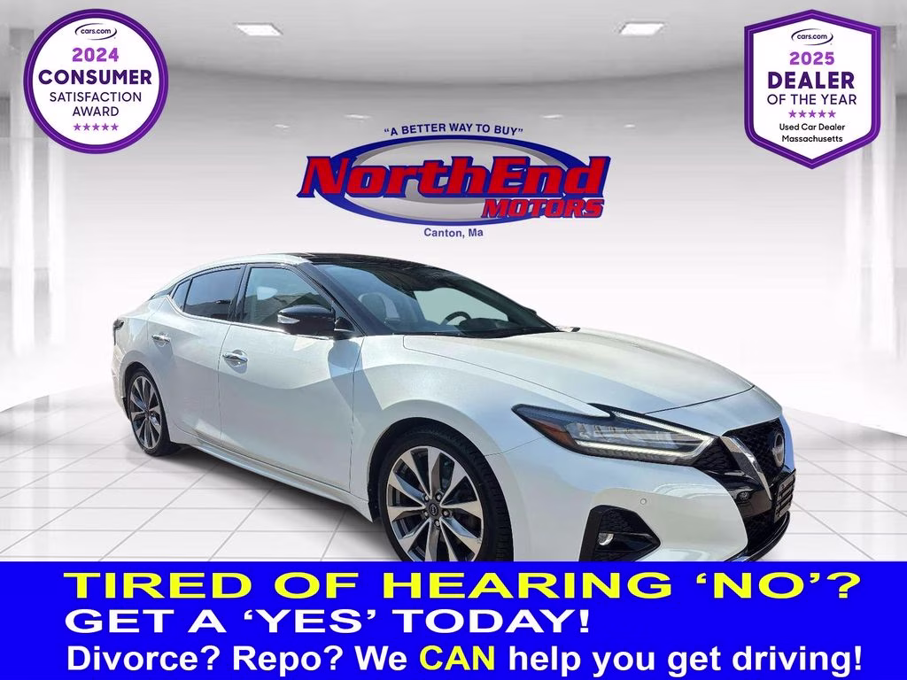 2023 White Nissan Maxima Platinum FWD Sedan