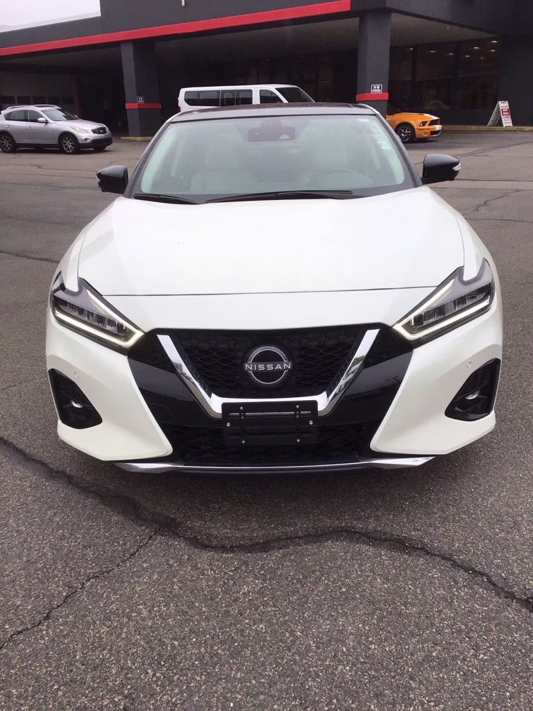 2023 White Nissan Maxima Platinum FWD Sedan