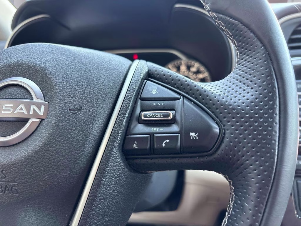 2023 White Nissan Maxima Platinum FWD Sedan