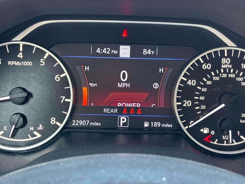 2023 White Nissan Maxima Platinum FWD Sedan