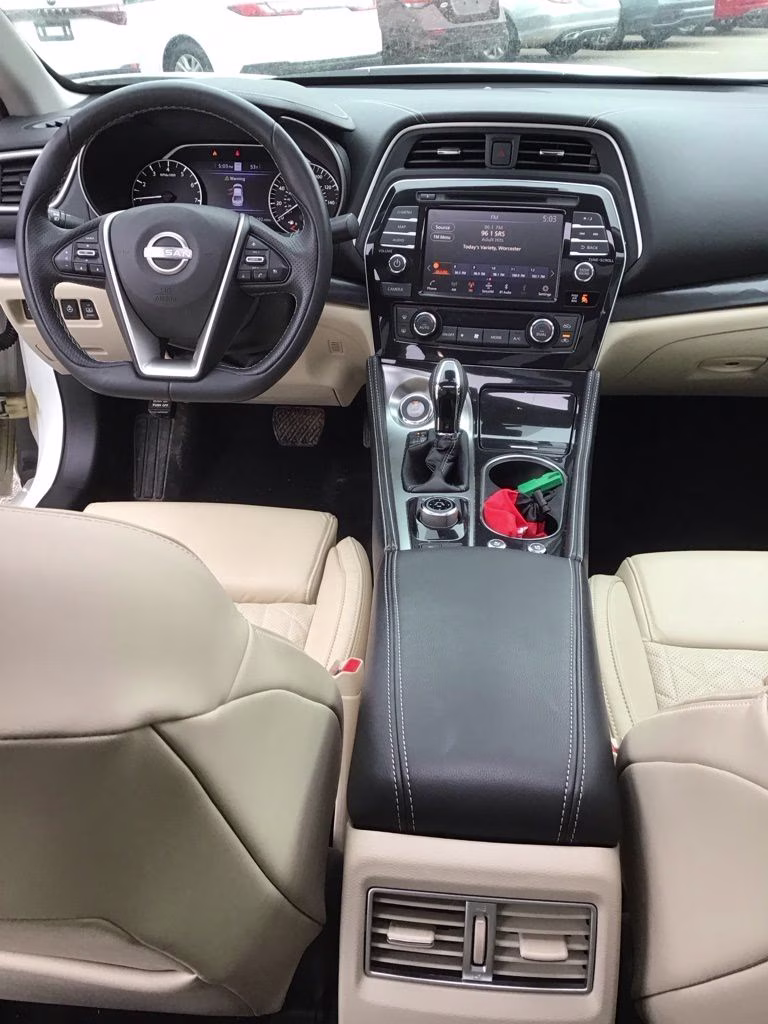 2023 White Nissan Maxima Platinum FWD Sedan