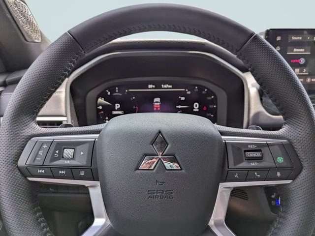 2026 Graphite Gray/Black Roof Mitsubishi Outlander Black Edition FWD SUV