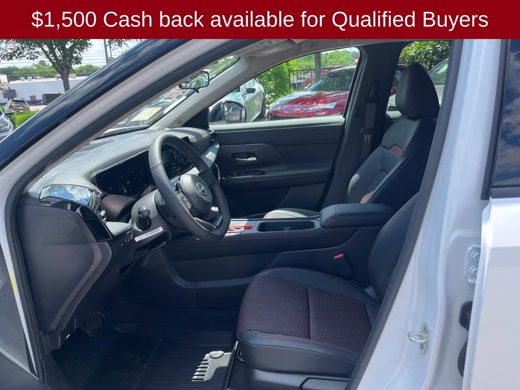 2026 Aspen White/Super Black Nissan Kicks SR FWD SUV