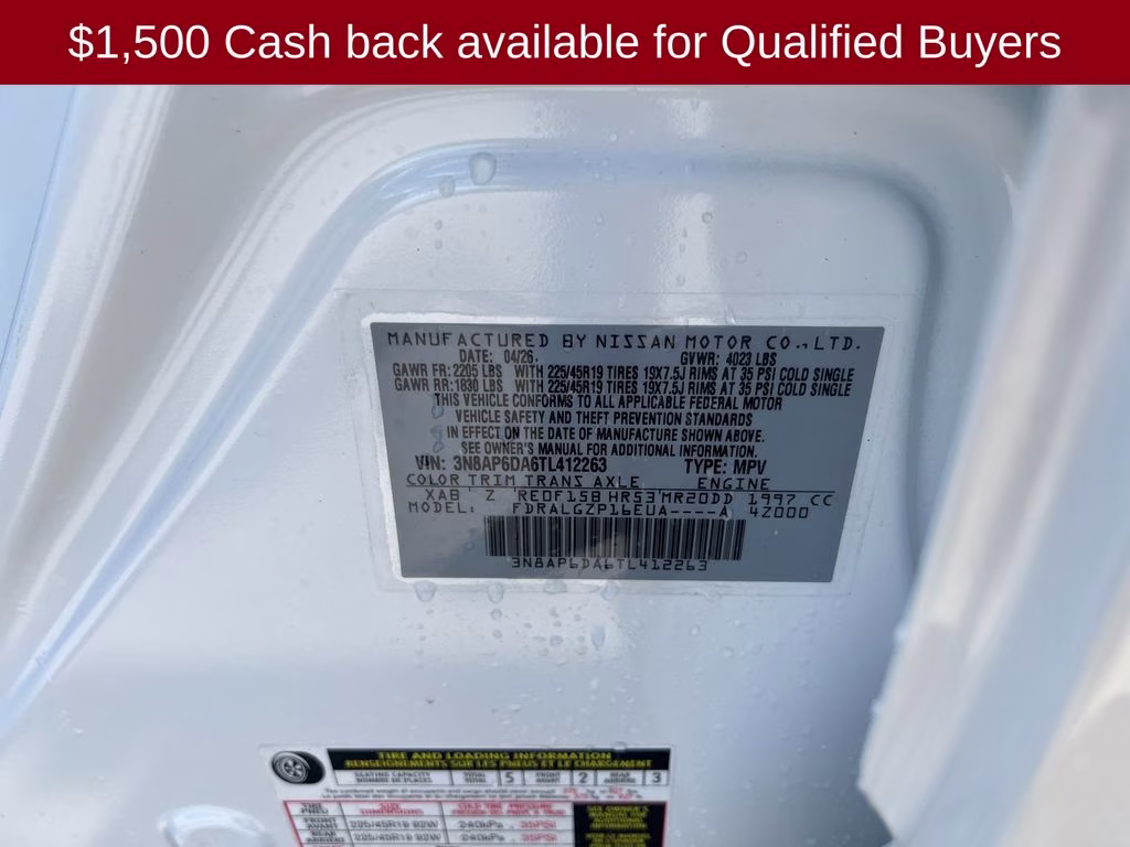2026 Aspen White/Super Black Nissan Kicks SR FWD SUV