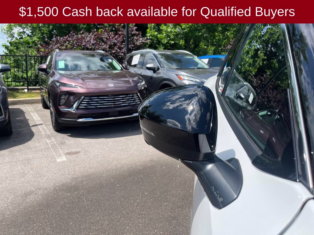 2026 Aspen White/Super Black Nissan Kicks SR FWD SUV