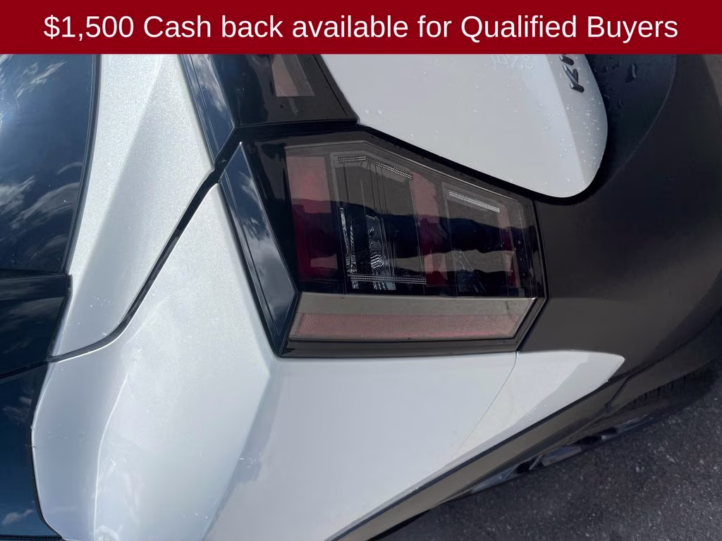 2026 Aspen White/Super Black Nissan Kicks SR FWD SUV