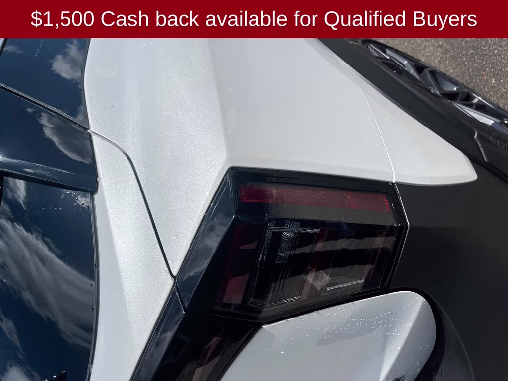 2026 Aspen White/Super Black Nissan Kicks SR FWD SUV
