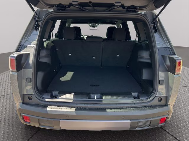 2026 Sting-Gray Clearcoat Jeep Cherokee Laredo 4X4 SUV