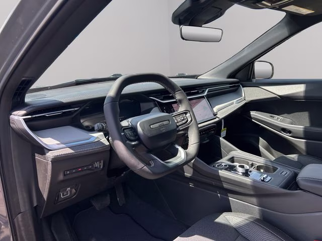 2026 Sting-Gray Clearcoat Jeep Cherokee Laredo 4X4 SUV
