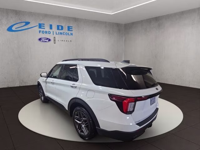 2026 Star White Metallic Tri-Coat Ford Explorer ST-Line 4X4 SUV