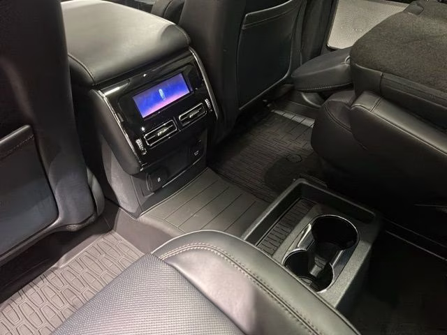 2026 Pristine White Metallic Tri-Coat Lincoln Aviator Reserve AWD SUV