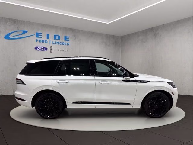 2026 Pristine White Metallic Tri-Coat Lincoln Aviator Reserve AWD SUV