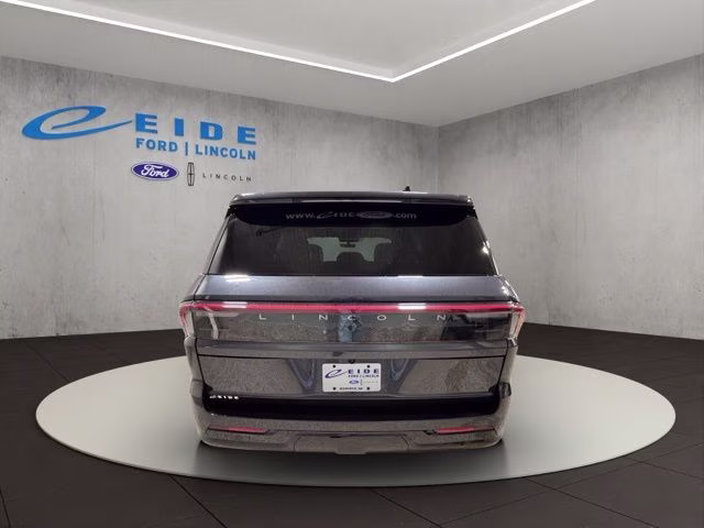 2026 Starlight Gray Premium Co Lincoln Navigator Reserve 4X4 SUV