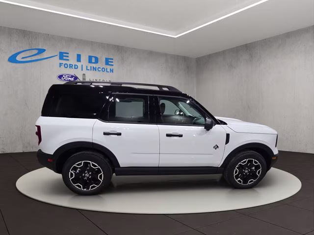 2026 Oxford White Ford Bronco Sport Outer Banks 4X4 SUV