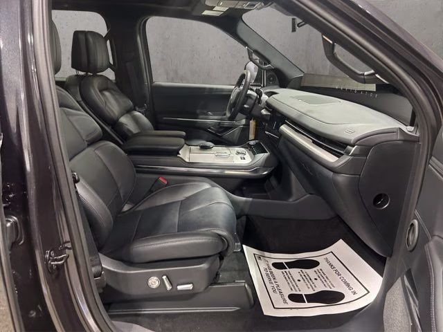 2026 Starlight Gray Premium Co Lincoln Navigator Reserve 4X4 SUV