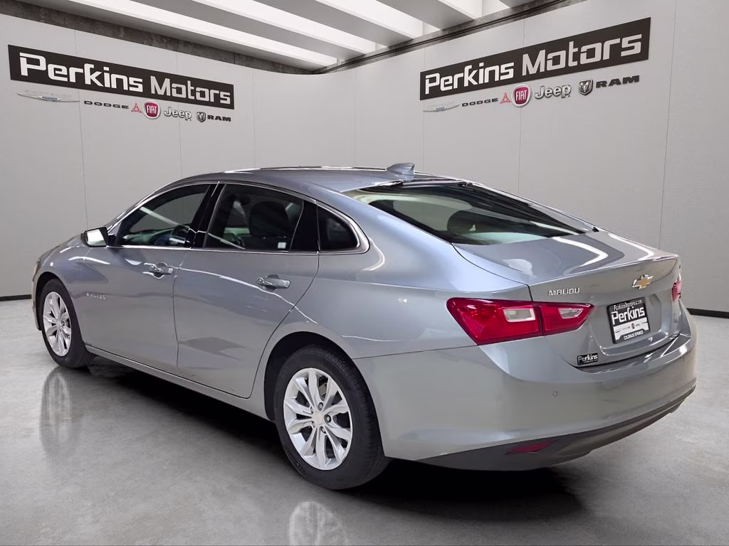 2025 Sterling Gray Metallic Chevrolet Malibu LT FWD Sedan