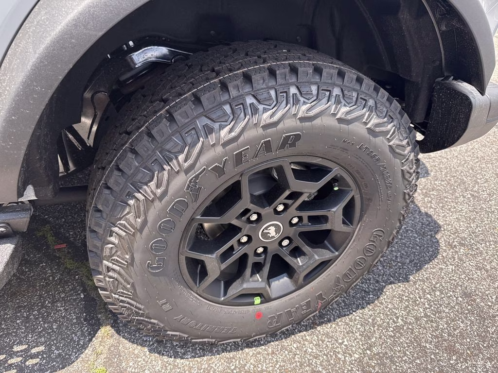 2026 Avalanche Ford Bronco Badlands 4X4 SUV