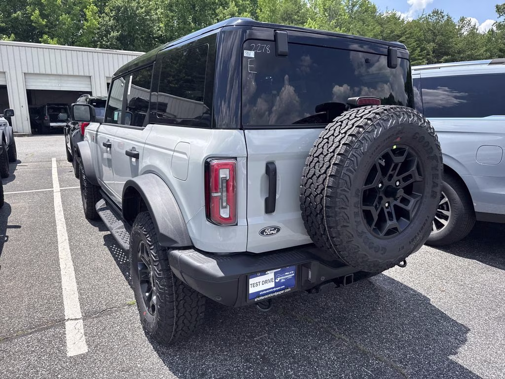 2026 Avalanche Ford Bronco Badlands 4X4 SUV