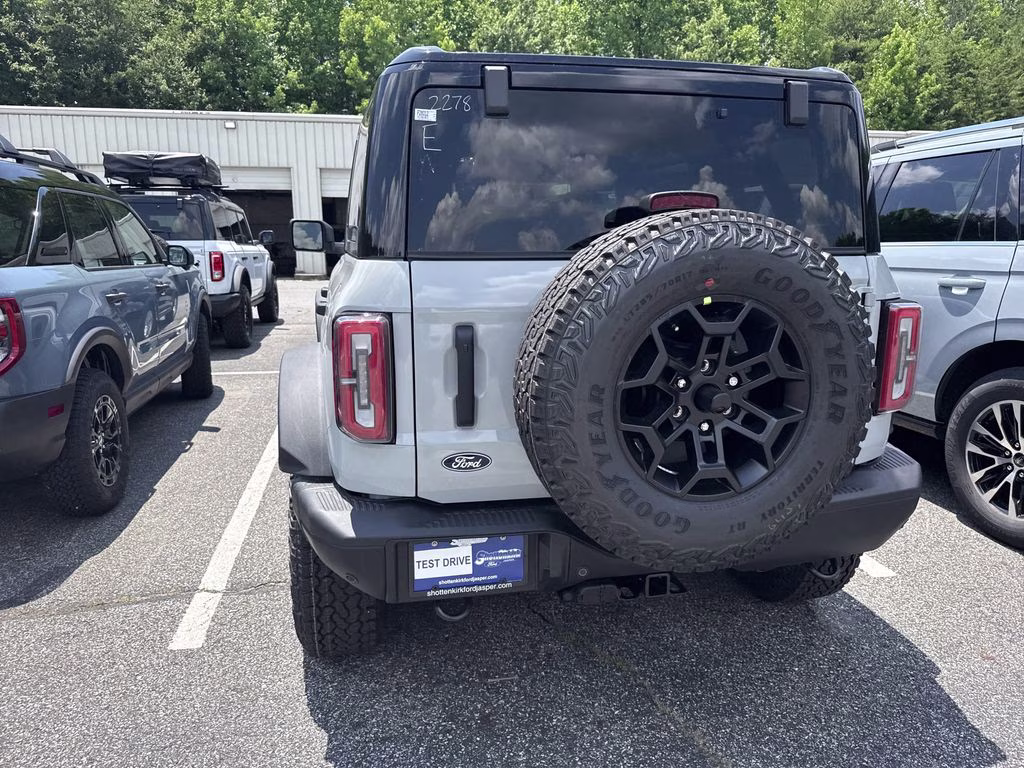 2026 Avalanche Ford Bronco Badlands 4X4 SUV
