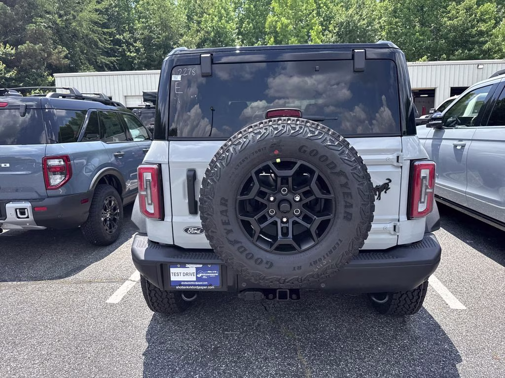 2026 Avalanche Ford Bronco Badlands 4X4 SUV